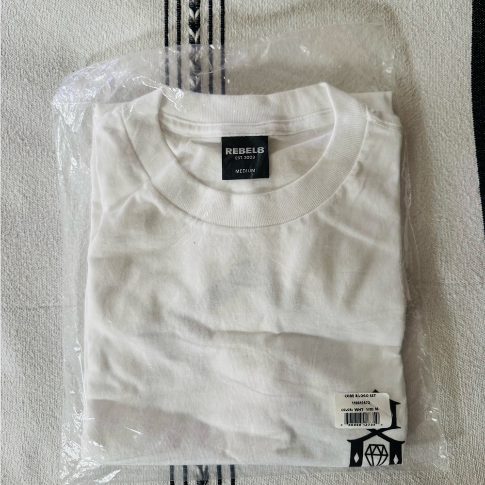 Rebel 8 White Tee with Diamond Graphic! With free Sticker! - Picture 2 of 4